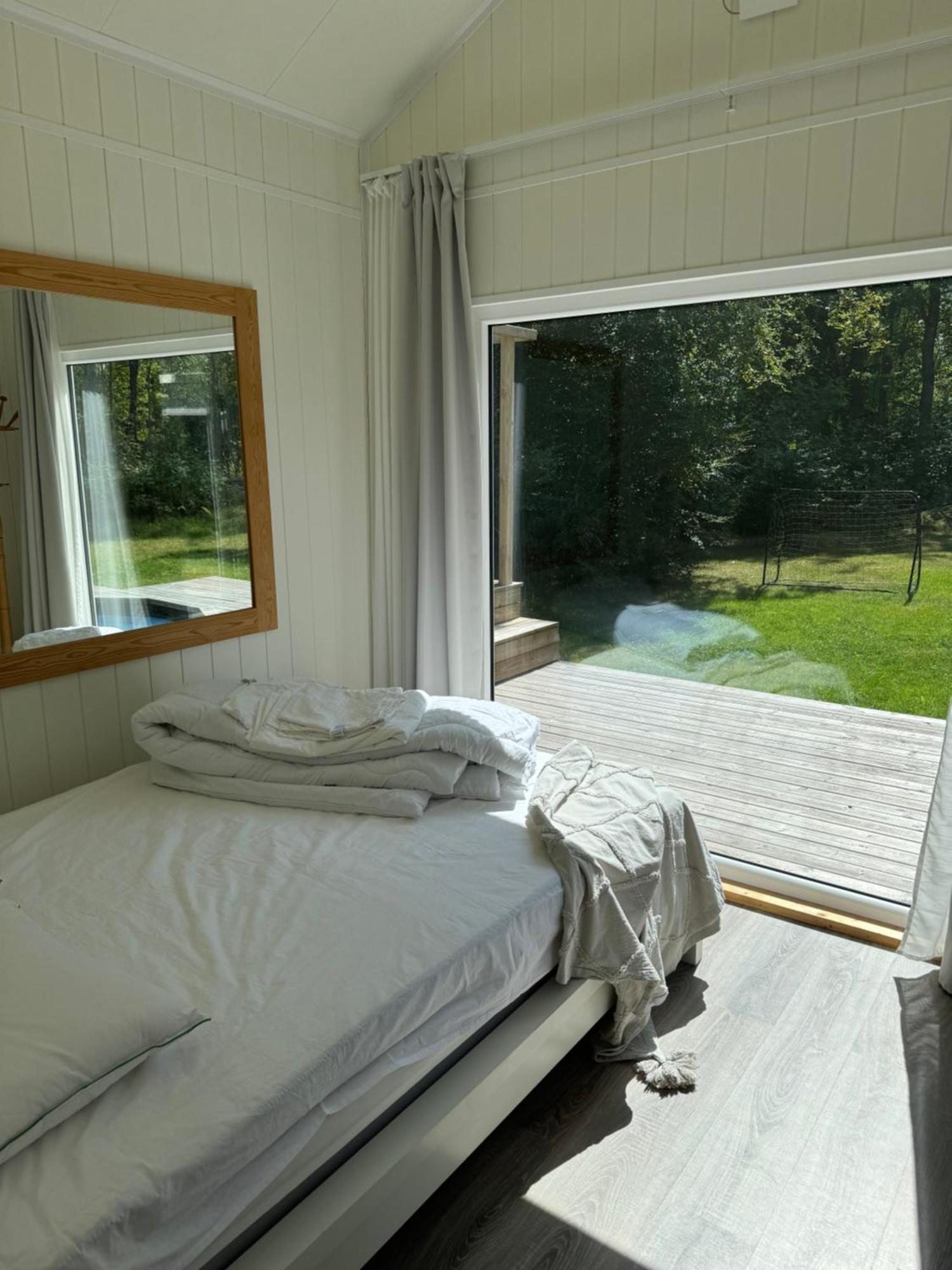 Cabin In The Forest With Spa Bath Västra Torup Exteriér fotografie